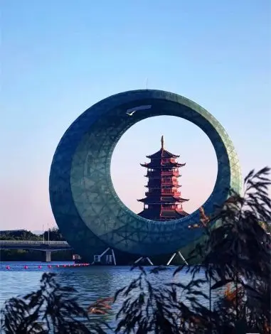 厦门圆月广场